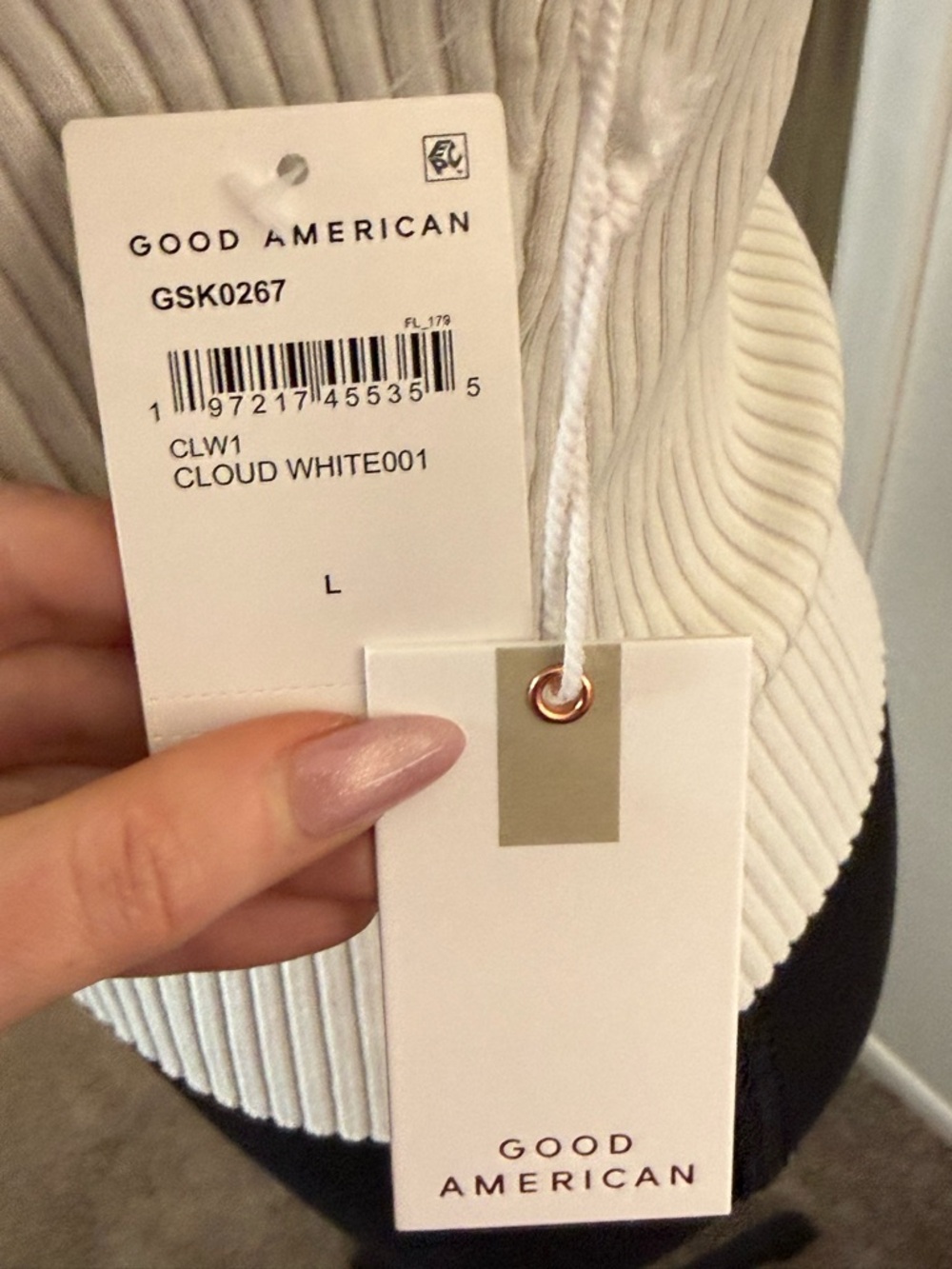 Good American Cream Ribbed V-Neck Tank - Picture 3 of 5